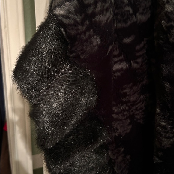 Faux Fur Stole for Winter!! - Picture 7 of 9